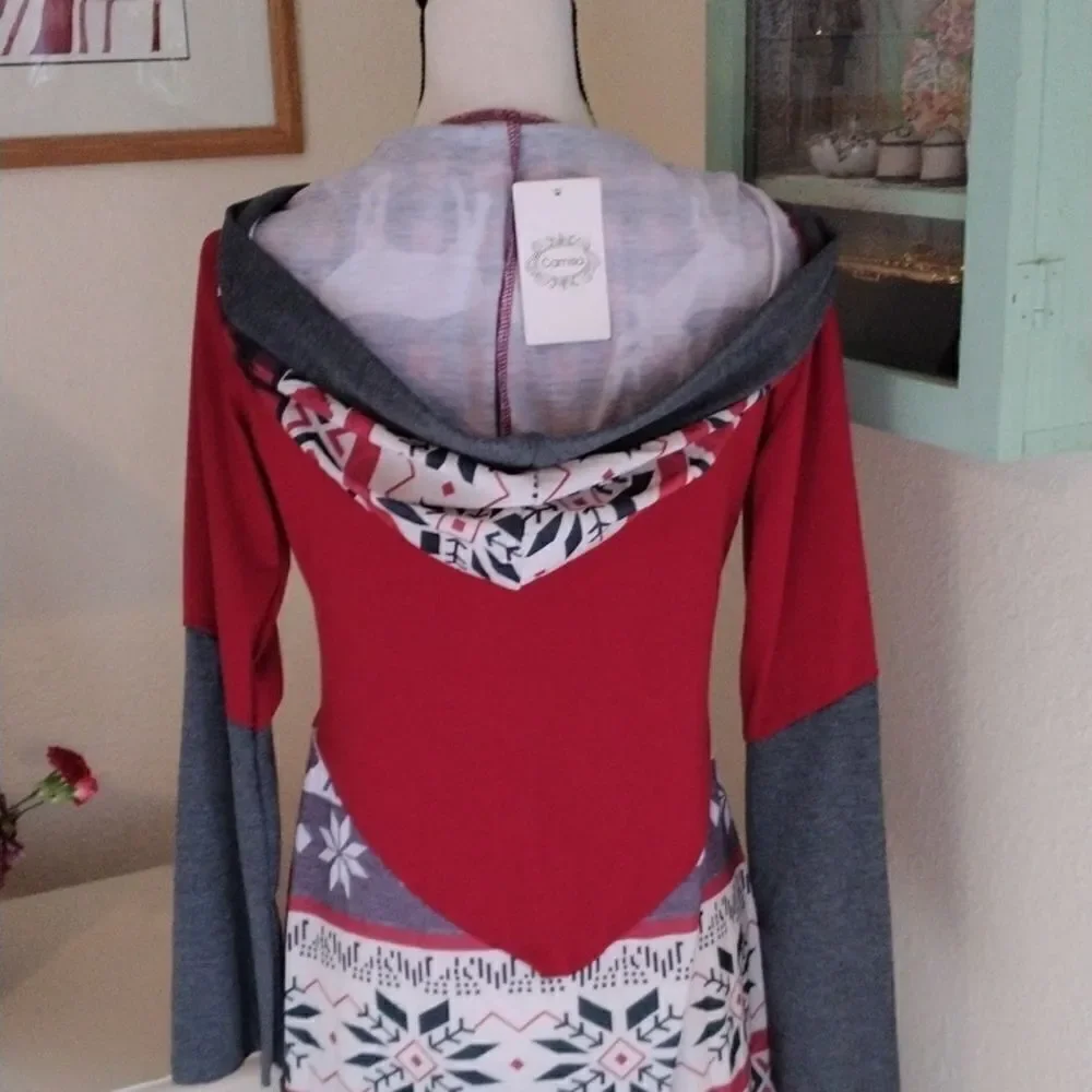 NWT Camisa Wintery Cover Up